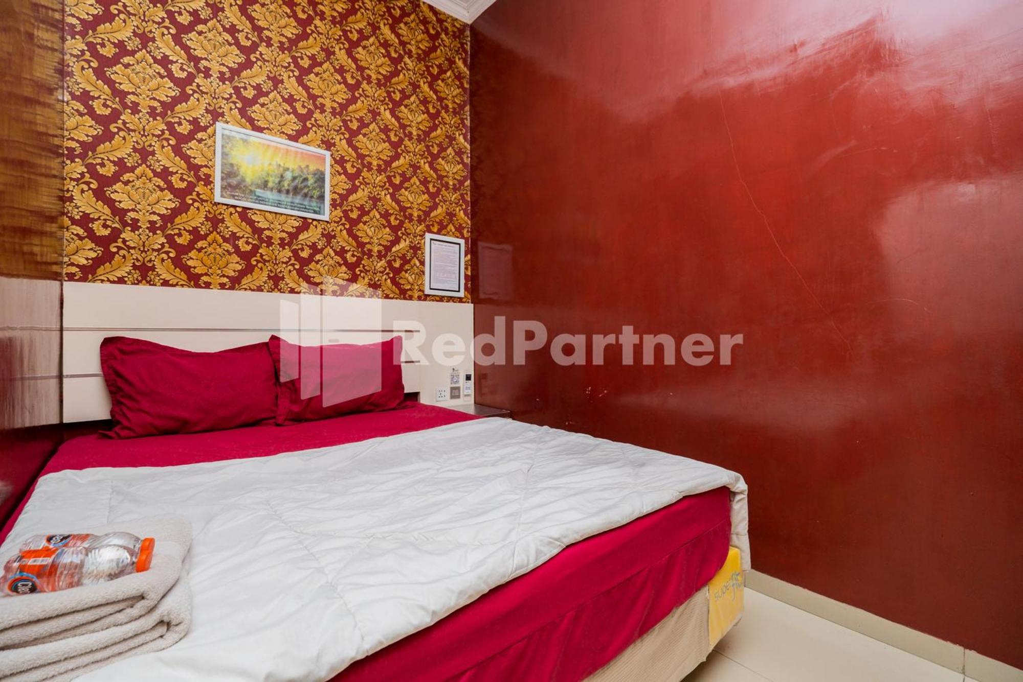 Отель Omah Kalimosodo Mitra Reddoorz Near Stasiun Malang Kota Baru Экстерьер фото